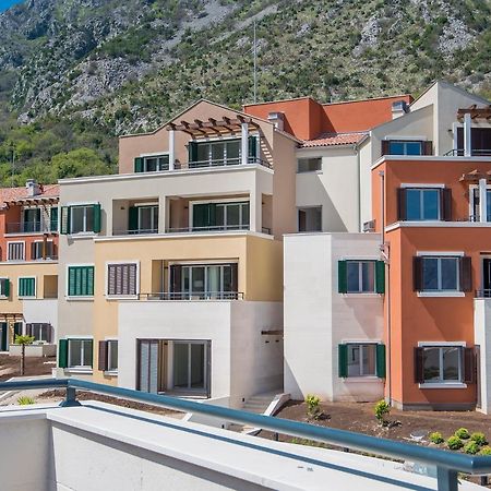 Lavender Bay Apartment F8 Donji Morinj Exterior foto